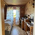 Charming Golden With Breathtaking Sea Views Moskenes