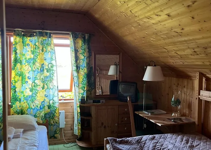 Charming Golden With Breathtaking Sea Views Moskenes