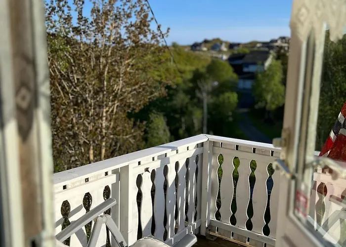 Charming Golden With Breathtaking Sea Views