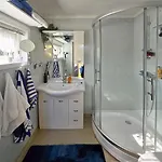 Charming Golden With Breathtaking Sea Views Дом отдыха Москенес